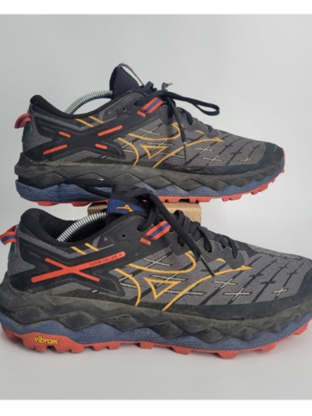 Mizuno Wave Mujin 10 Trail Running Shoes Black Gray Men's Size 11.5